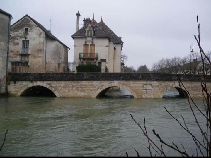 Chambre Is Is-sur-Tille Exteriör bild
